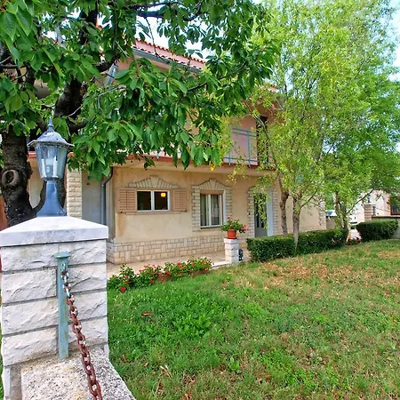 Dom wakacyjny House Rafe 1428