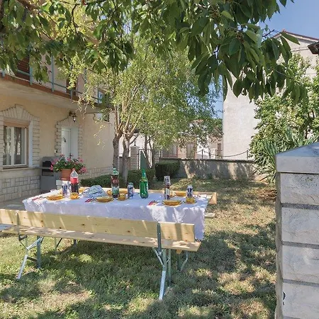 Dom wakacyjny House Rafe 1428
